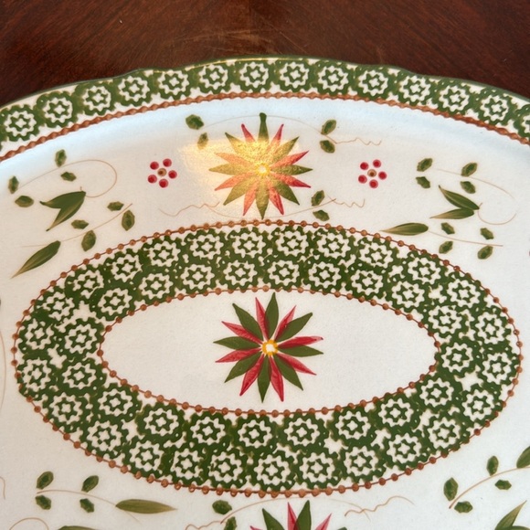 Temp-tations By Tara Old World Holiday Christmas Pointsettia Large Oval Platter - Picture 4 of 10